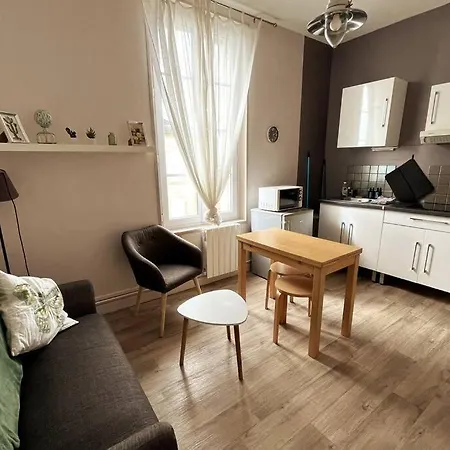 Le Papillon Bleu - Gold A 200m Apartamento *